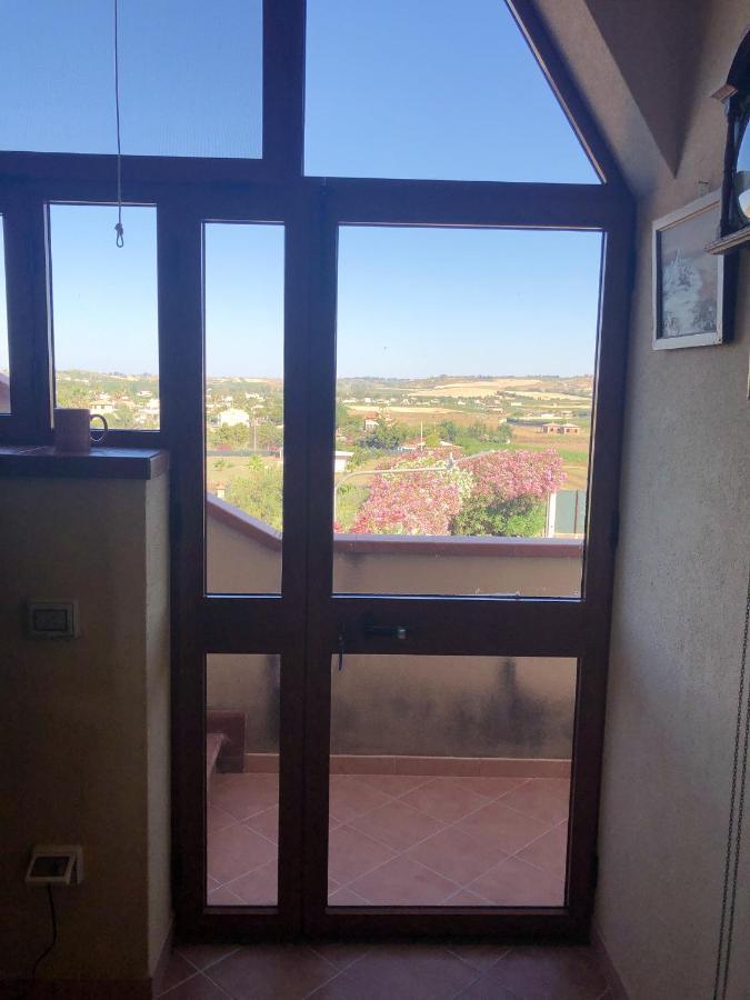 Charming Apartment Menfi Sea View Esterno foto