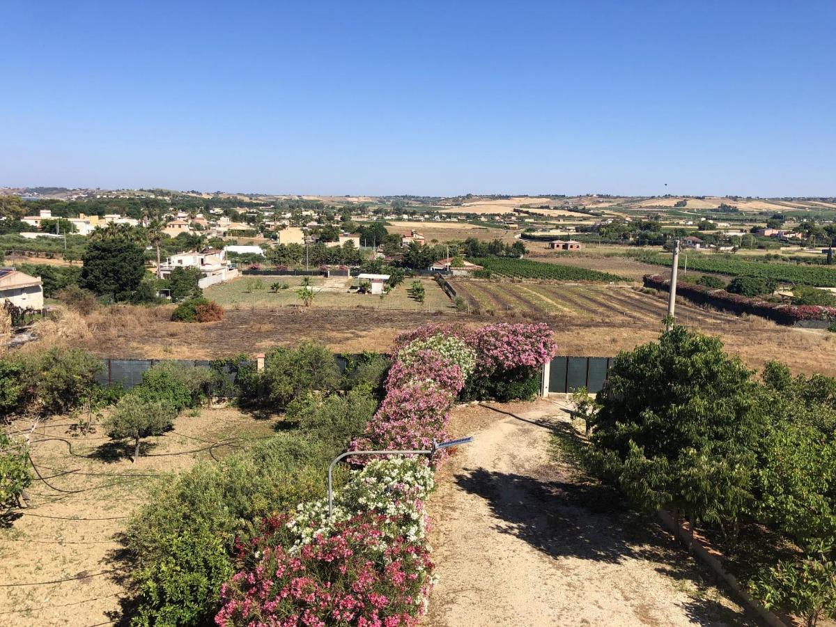 Charming Apartment Menfi Sea View Esterno foto